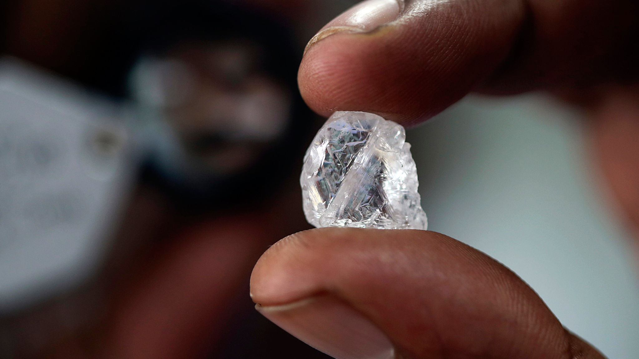 Exclusive: Botswana plans extra diamond sales route after De Beers deal